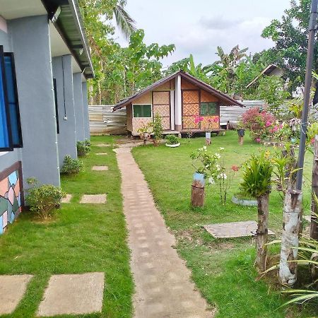 Junjals Backpackers Chalet Bohol Kültér fotó